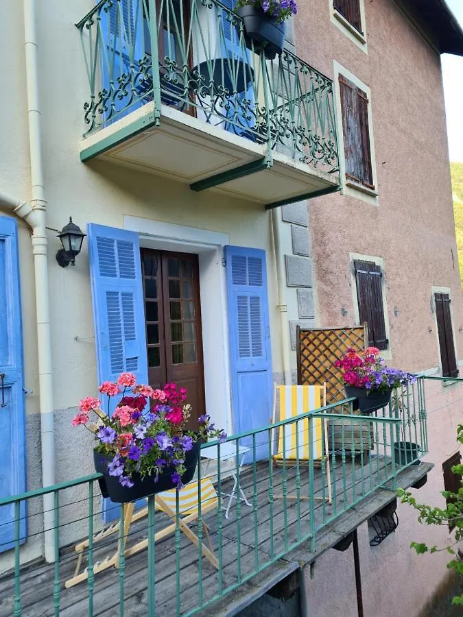 Bed & Breakfast Hotel Des Etrangers Saint-Martin-dʼEntraunes