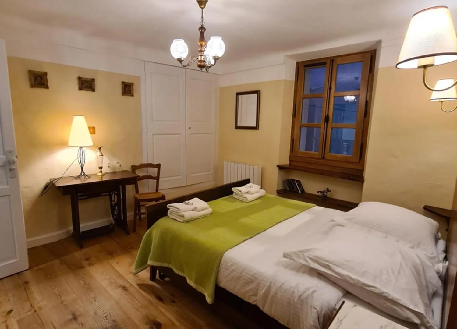 Couette-café Hotel des Etrangers Saint-Martin-dʼEntraunes